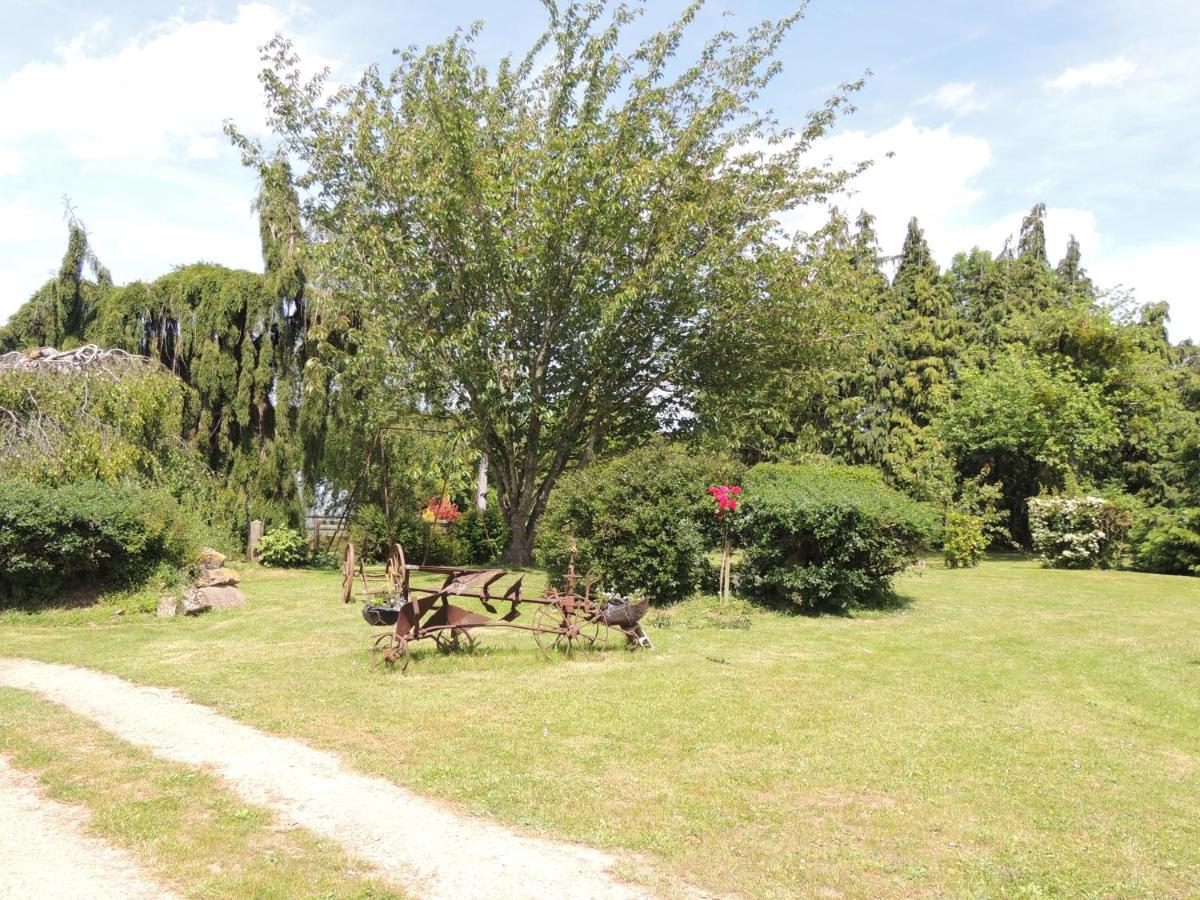 La Ferme Du Bourg Bed and Breakfast Eraines Exteriör bild